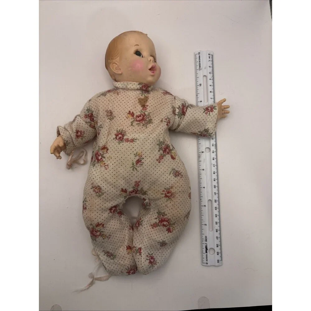Vintage 1981 Gerber Baby Doll Side To Side Eyes Molded Head Soft Body
